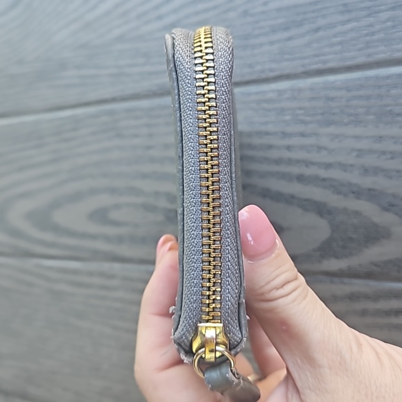 Joy Mangano Gray Leather Zip Around Wallet - Picture 3 of 12